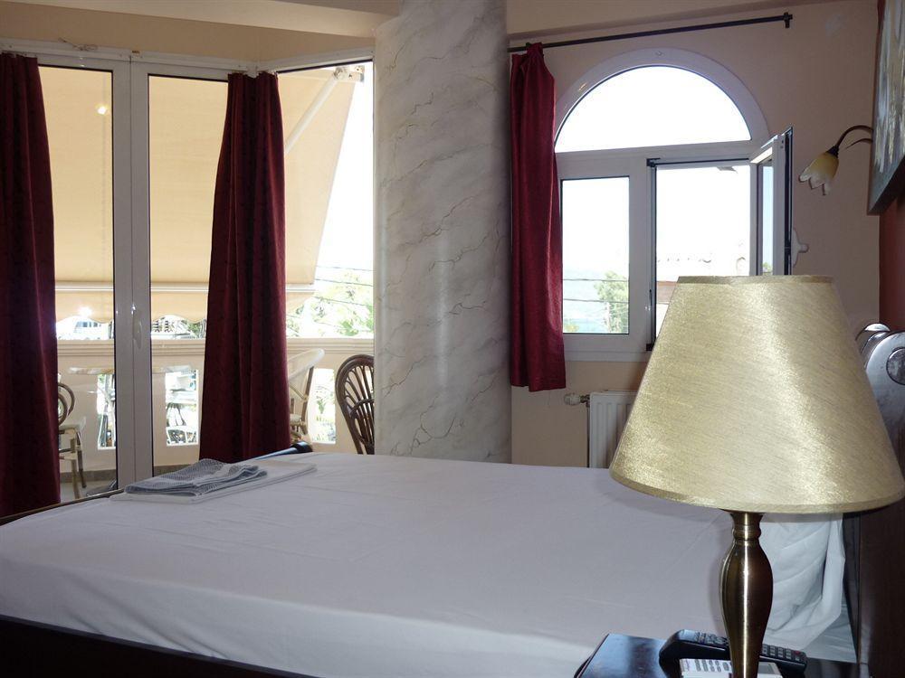 Hotel Palatino Loutra Edipsou  Esterno foto